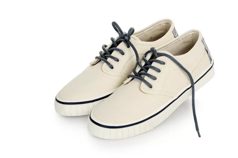 Plimsoll sneakers, the first to make history in athletic fashion.